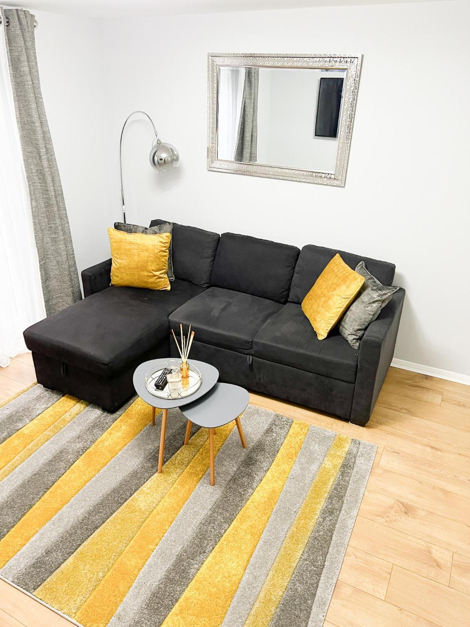 Beautiful Apartment In Beckton With Private Entrance And Garden London Bagian luar foto